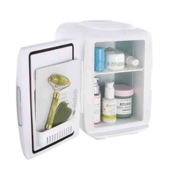 Cooluli Skincare Mini Personal Fridge - Picture 2 of 6